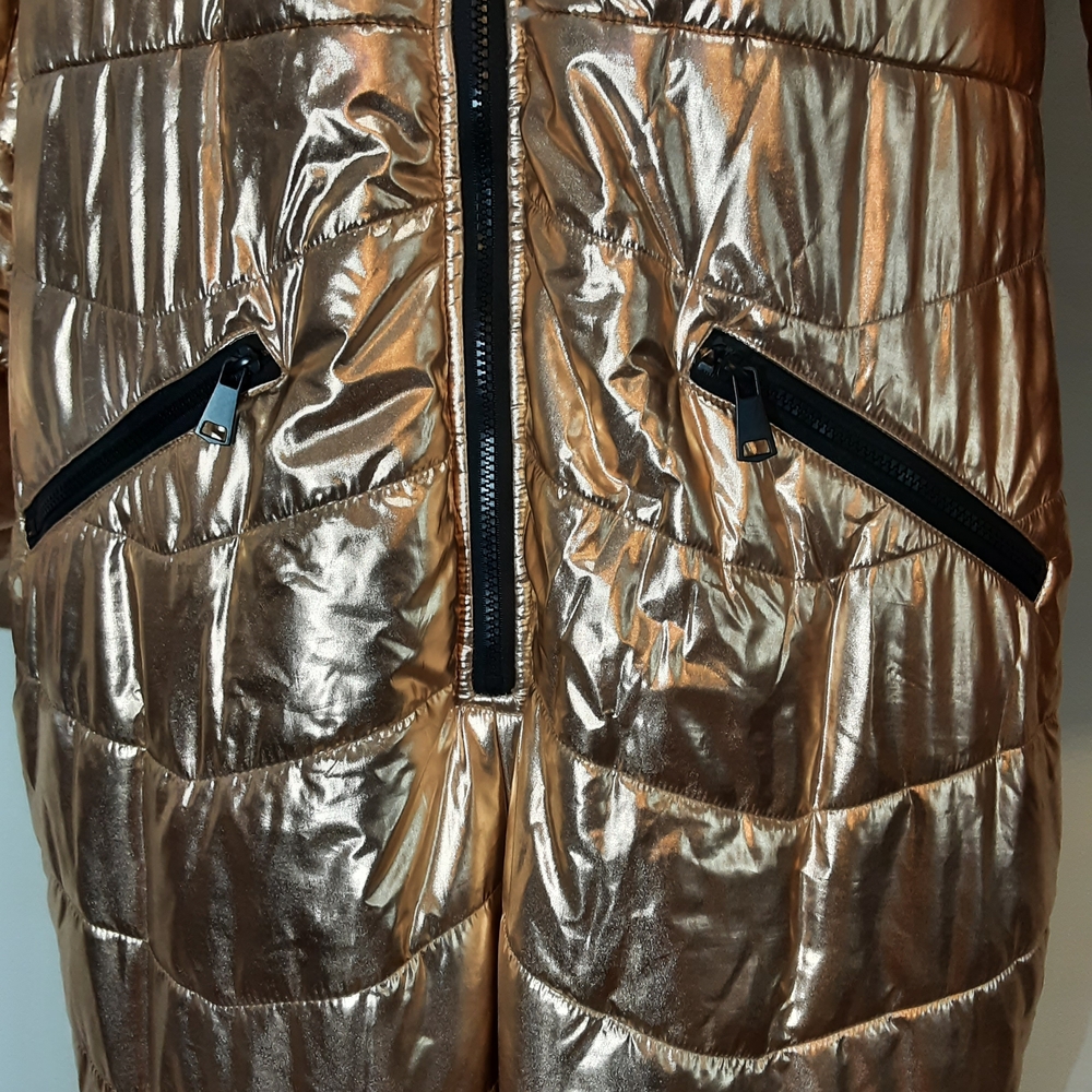 Elegant Metallic Women's Puffer Coat with Faux Fur Trim - Picture 3 of 5